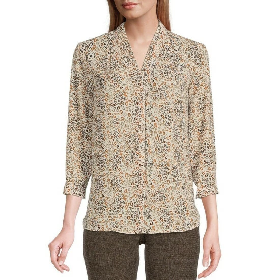 New ๐ฏ Investments Caroline Signature V-Neck 3/4 Sleeve Serene Leopard Print Button Front Top โค๏ธ 1 New ๐ฏ Investments Caroline Signature V-Neck 3/4 Sleeve Serene Leopard Print Button Front Top โค๏ธ