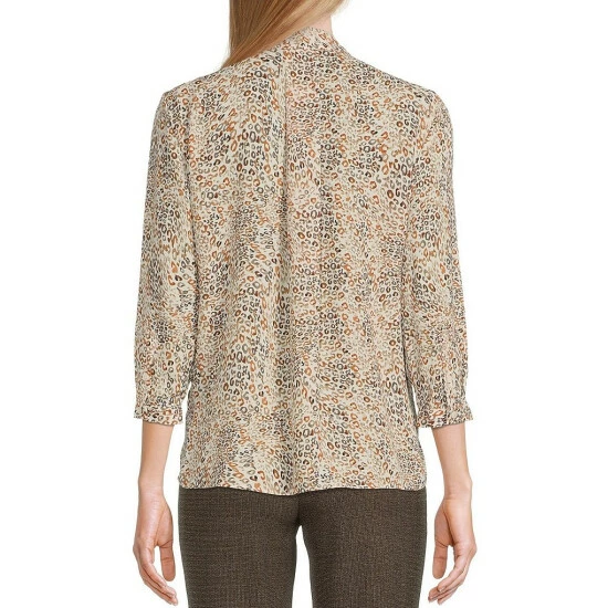 New ๐ฏ Investments Caroline Signature V-Neck 3/4 Sleeve Serene Leopard Print Button Front Top โค๏ธ 2 New ๐ฏ Investments Caroline Signature V-Neck 3/4 Sleeve Serene Leopard Print Button Front Top โค๏ธ - Image 2