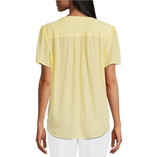 Hot Sale ❤️ Investments Woven Short Sleeve Pleated Split V-Neck Top Pale Banana ⭐ 2 Hot Sale ❤️ Investments Woven Short Sleeve Pleated Split V-Neck Top Pale Banana ⭐ - Image 2
